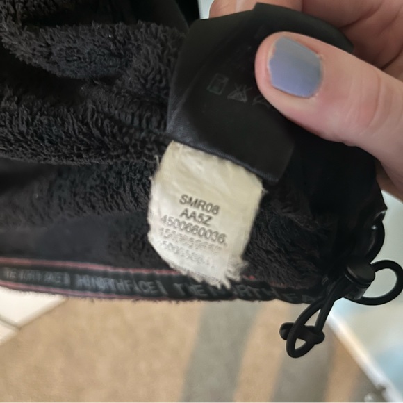 North Face fuzzy black jacket size XL. - Picture 5 of 9